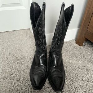 Women’s Ariat size 10 boots
